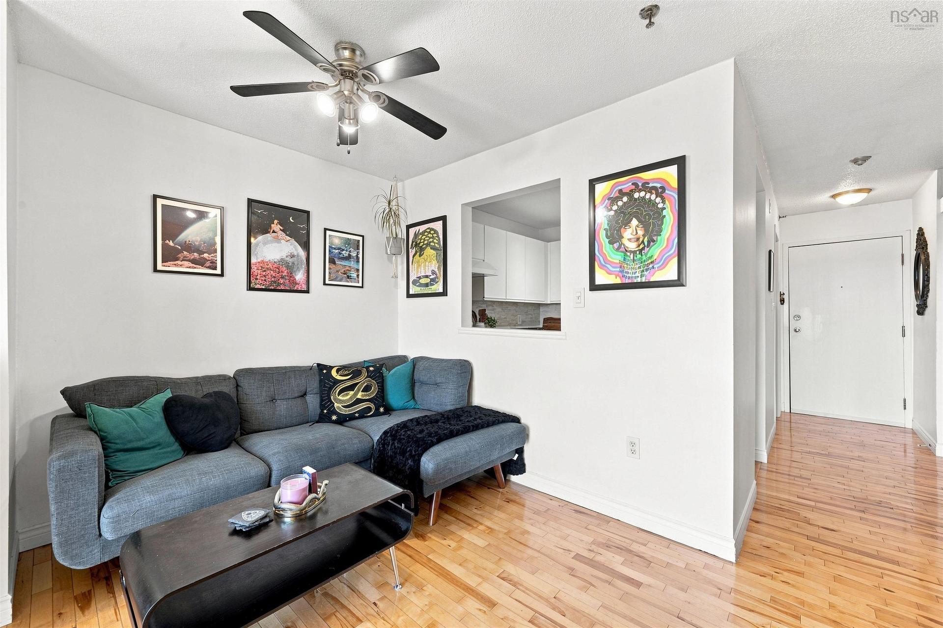 401 3600 John Parr Drive, Halifax, NS - Indoor Photo Showing Living Room