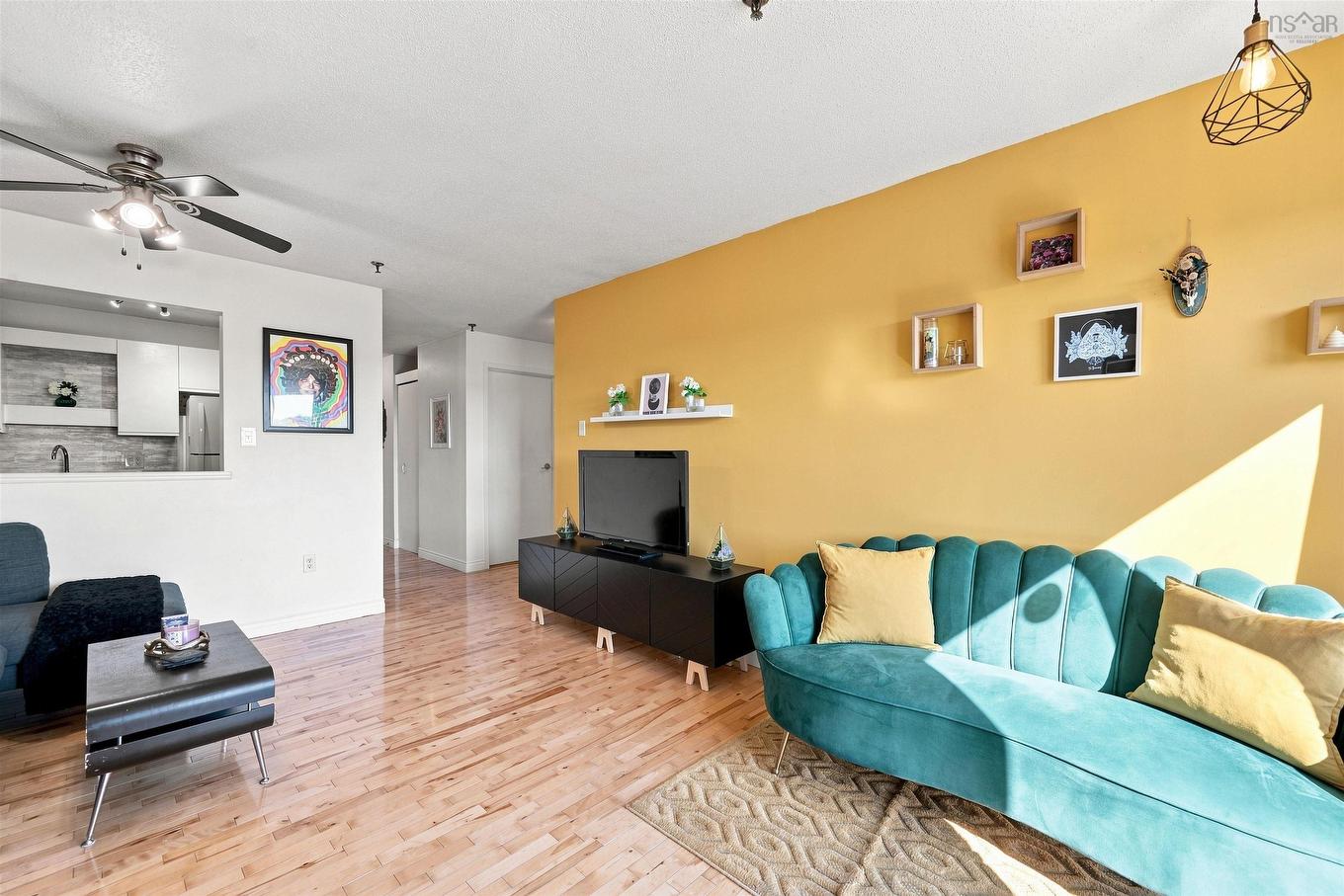 401 3600 John Parr Drive, Halifax, NS - Indoor Photo Showing Living Room