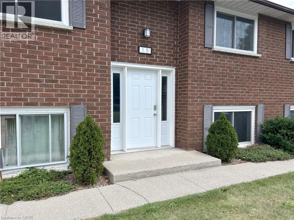15 Montclair Crescent Unit# 2, Simcoe, ON - Outdoor With Exterior