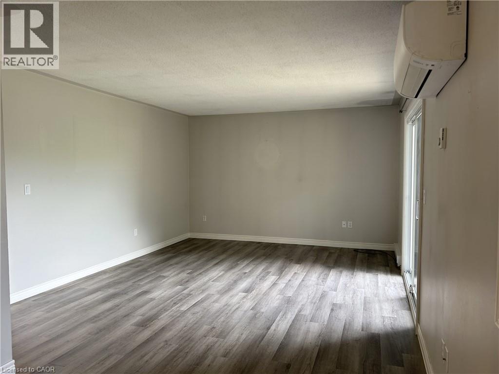 15 Montclair Crescent Unit# 2, Simcoe, ON - Indoor Photo Showing Other Room