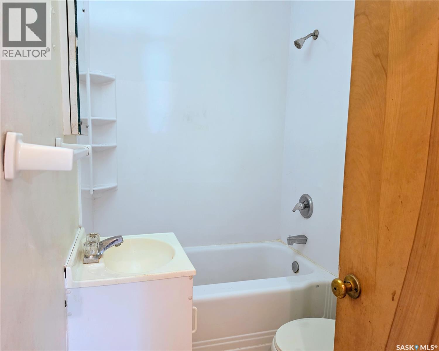638 7Th Street, Humboldt, SK - Indoor Photo Showing Bathroom