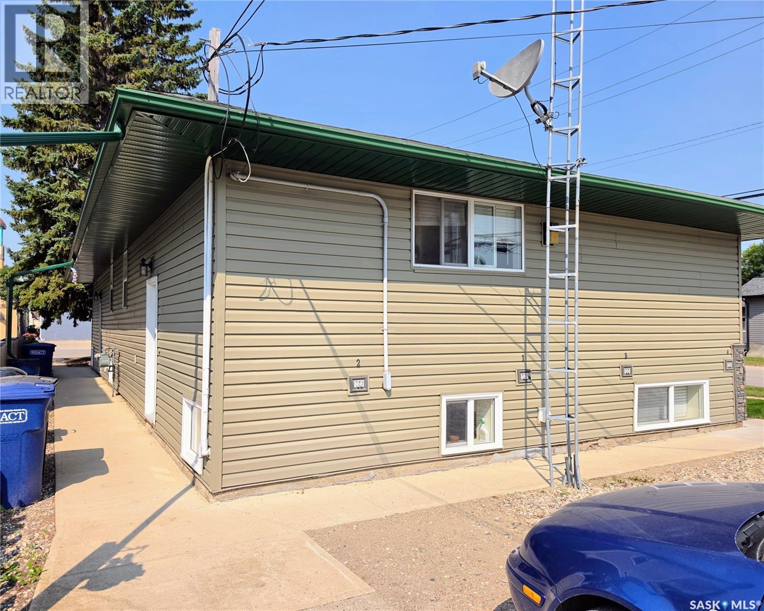 638 7Th Street, Humboldt, SK - Outdoor With Exterior