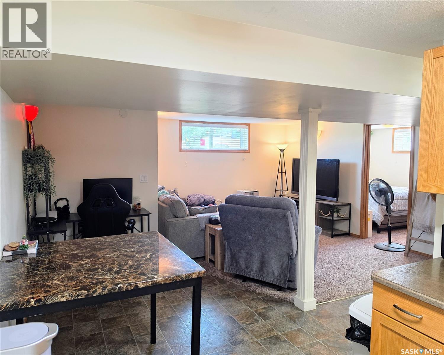 638 7Th Street, Humboldt, SK - Indoor