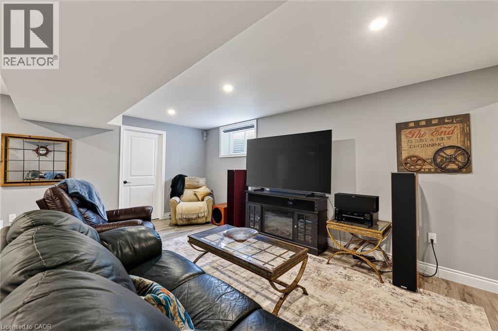 729 6Th Concession Rd Enr, Cultus, ON - Indoor