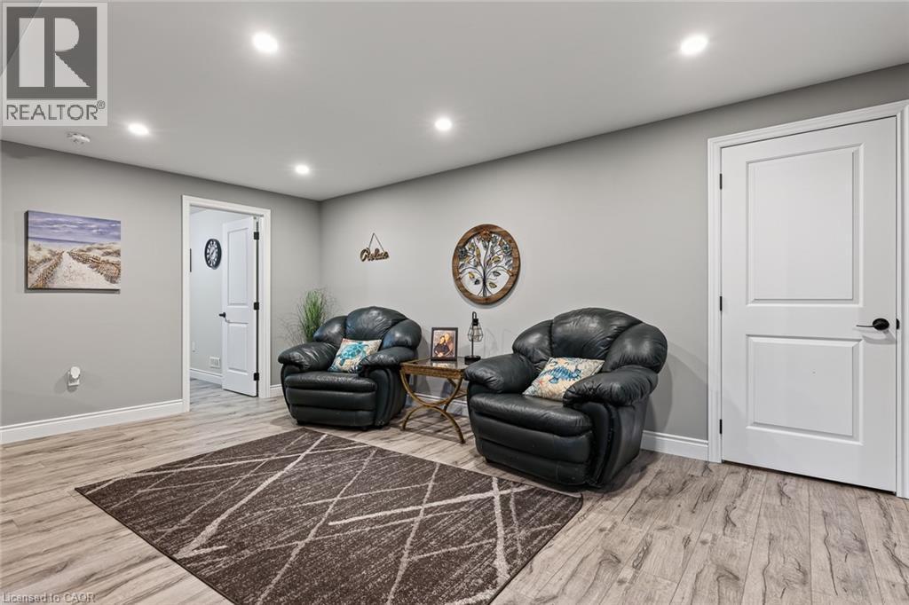 729 6Th Concession Rd Enr, Cultus, ON - Indoor