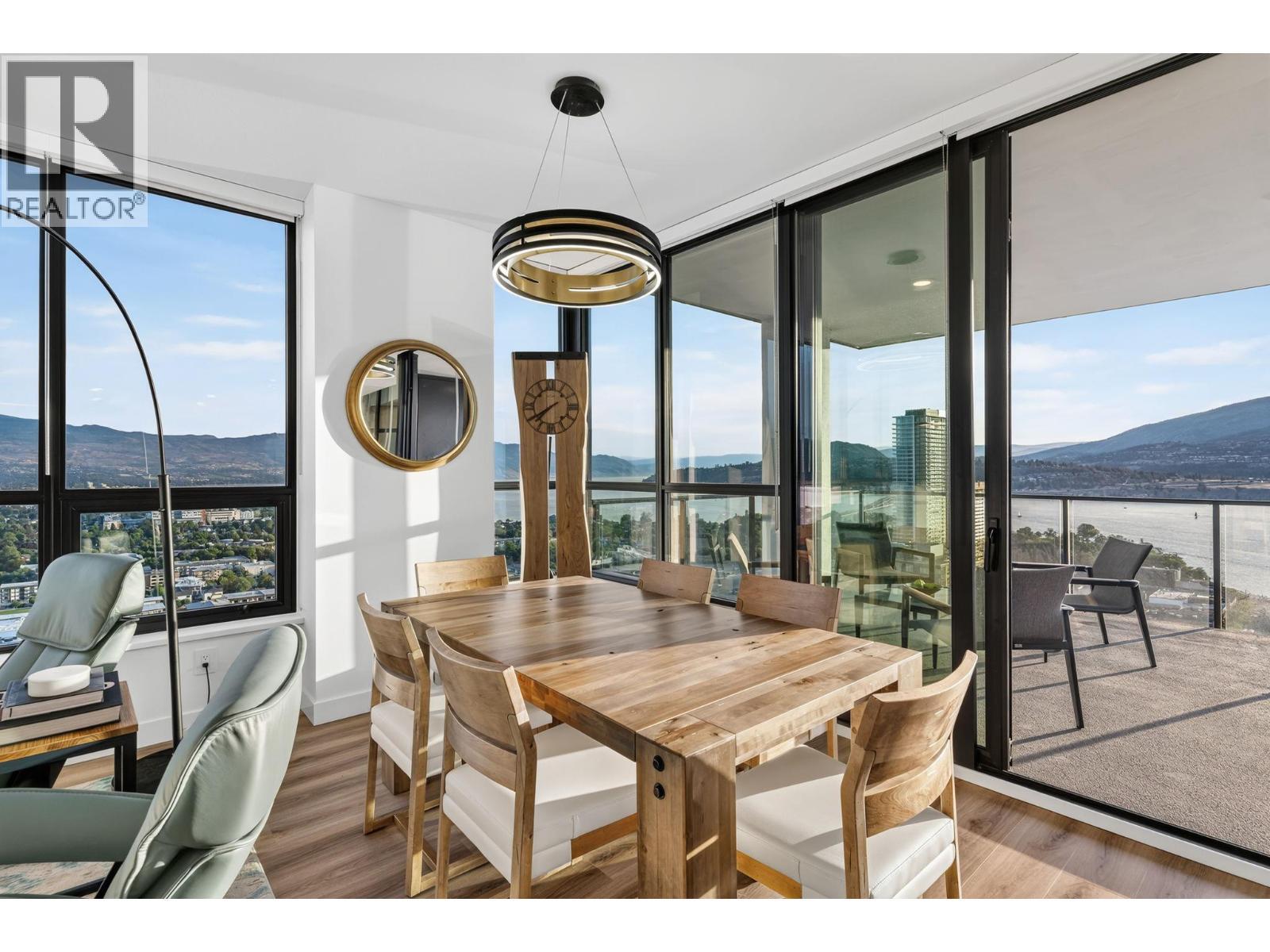 1488 Bertram Street Unit# 3202, Kelowna, BC - Indoor Photo Showing Dining Room