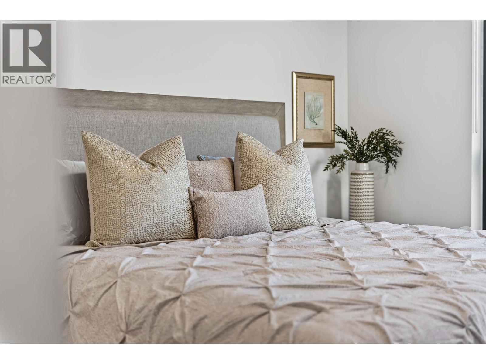 1488 Bertram Street Unit# 3202, Kelowna, BC - Indoor Photo Showing Bedroom