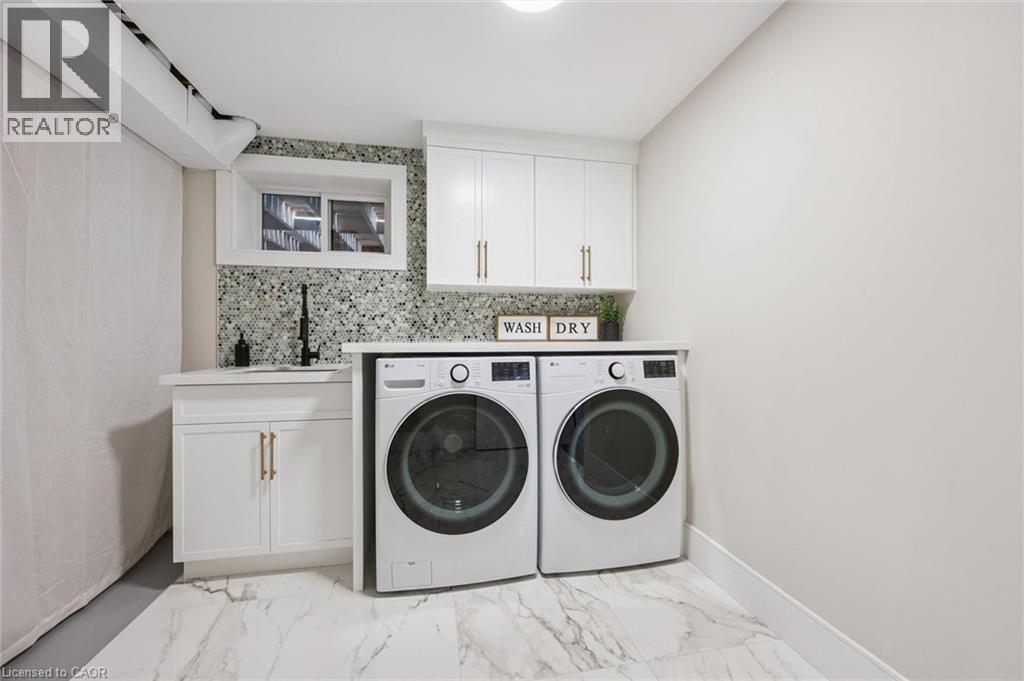 70 Champlain Crescent, Kitchener, ON - Indoor Photo Showing Laundry Room