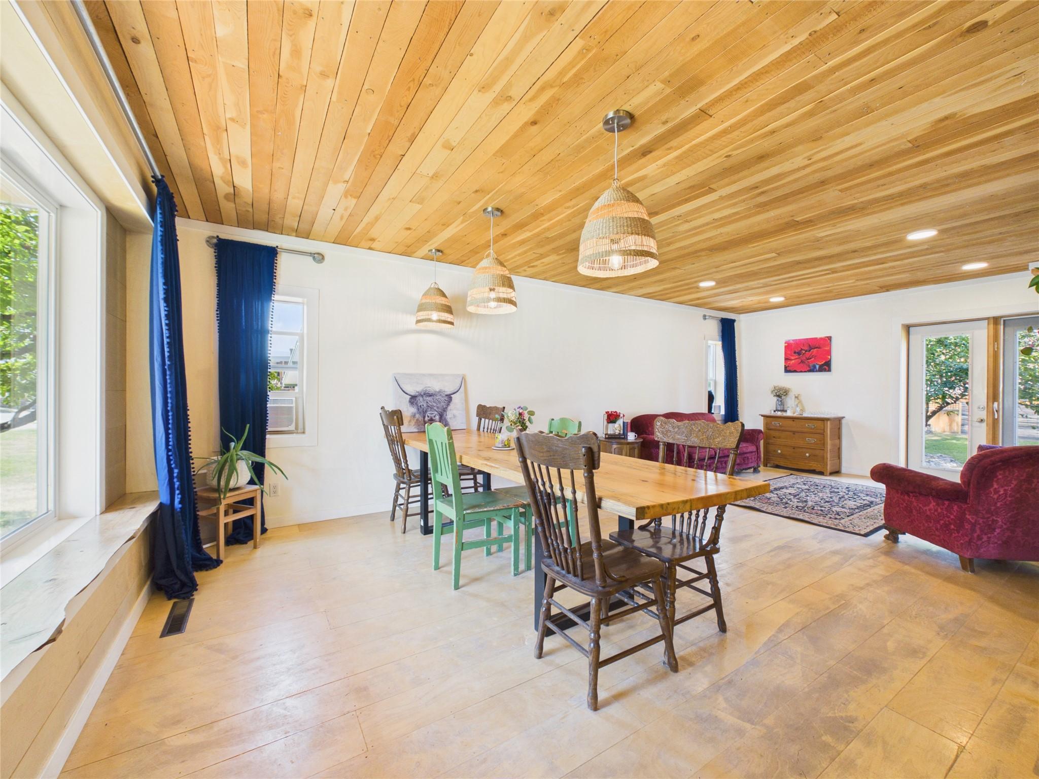 912 8Th Street, Cranbrook, BC - Indoor