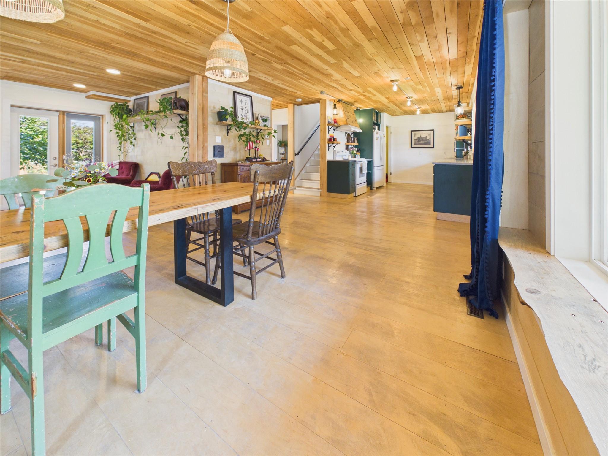 912 8Th Street, Cranbrook, BC - Indoor Photo Showing Dining Room