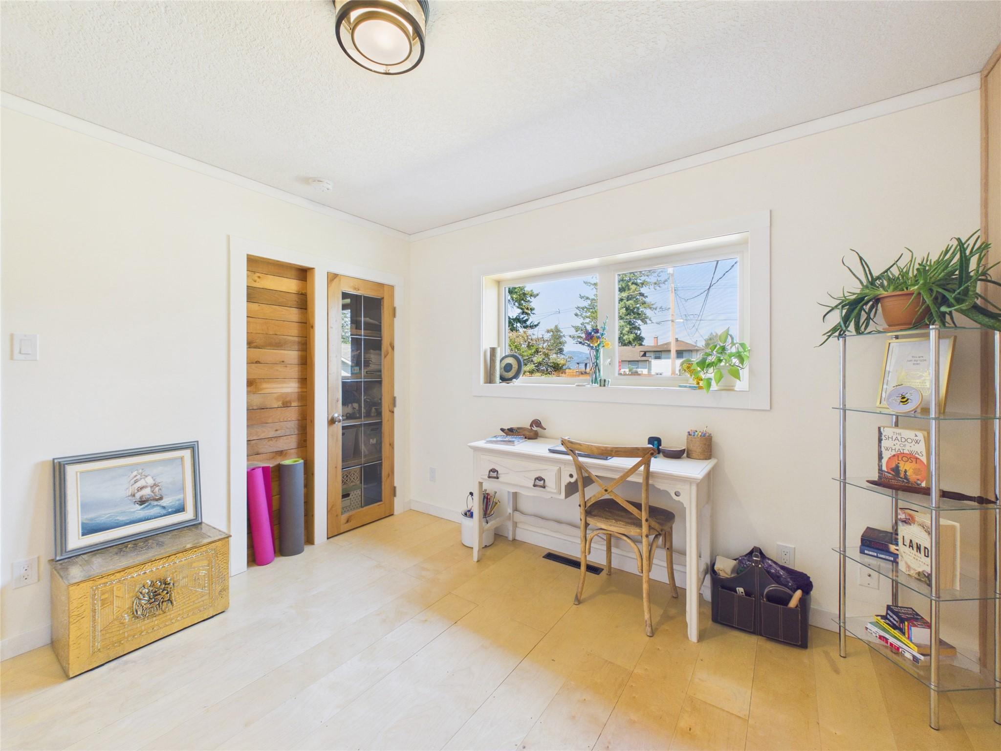912 8Th Street, Cranbrook, BC - Indoor