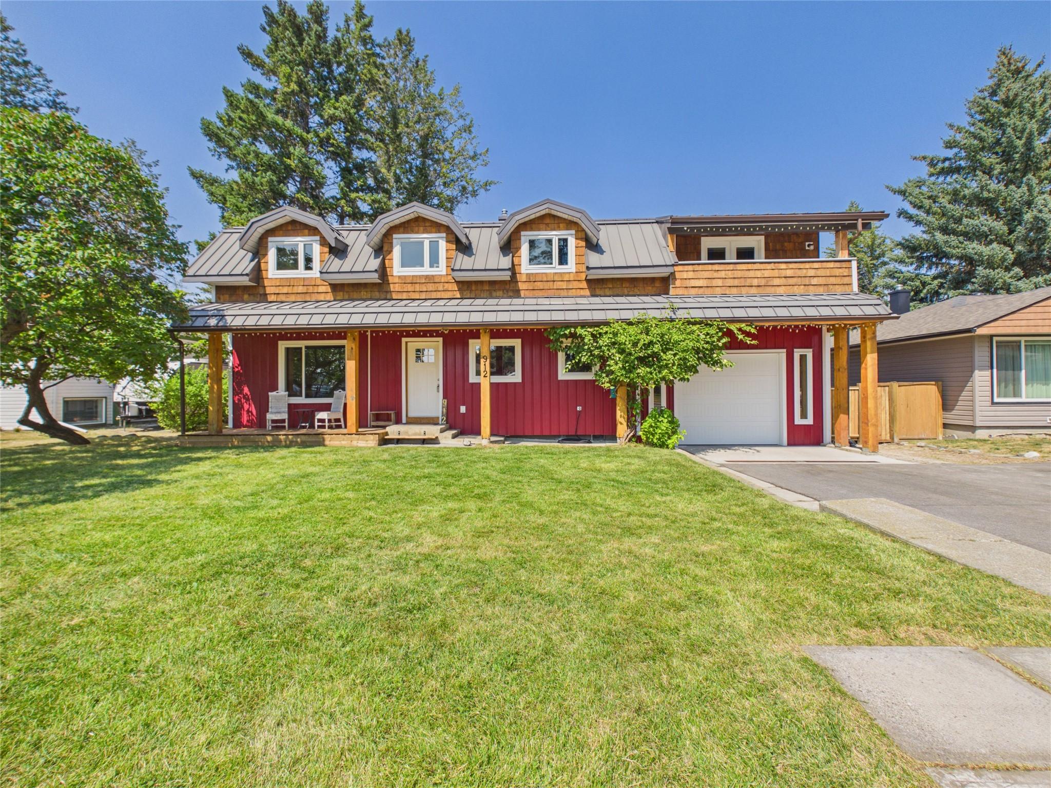 912 8Th Street, Cranbrook, BC - Outdoor With Facade