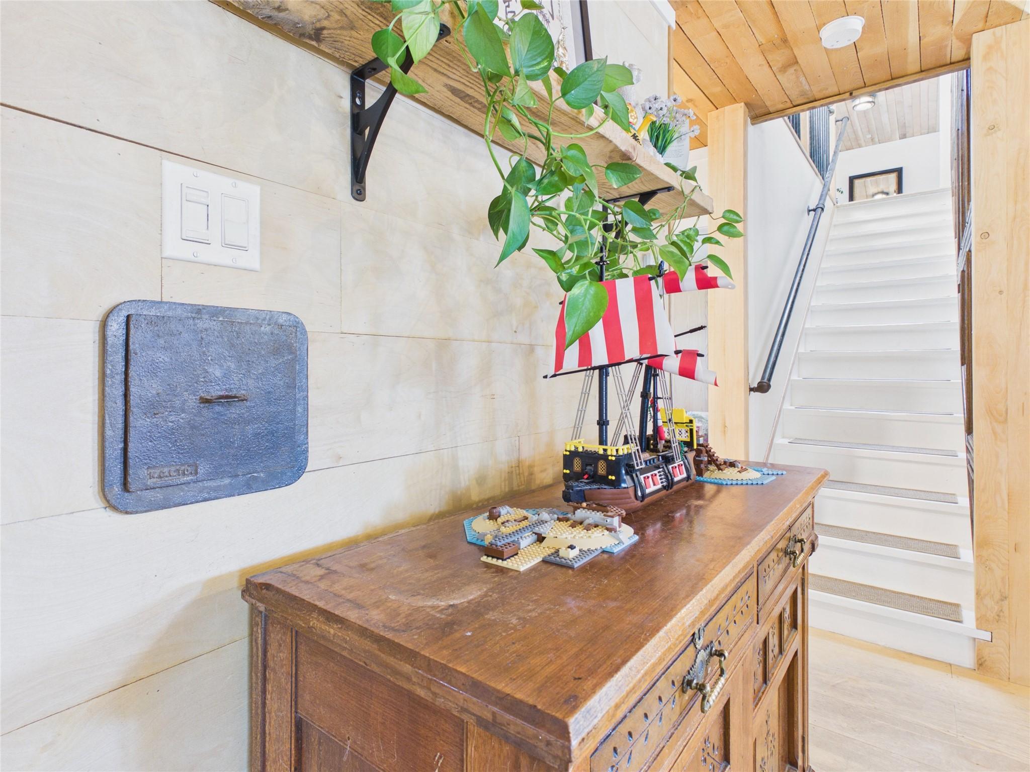 912 8Th Street, Cranbrook, BC - Indoor