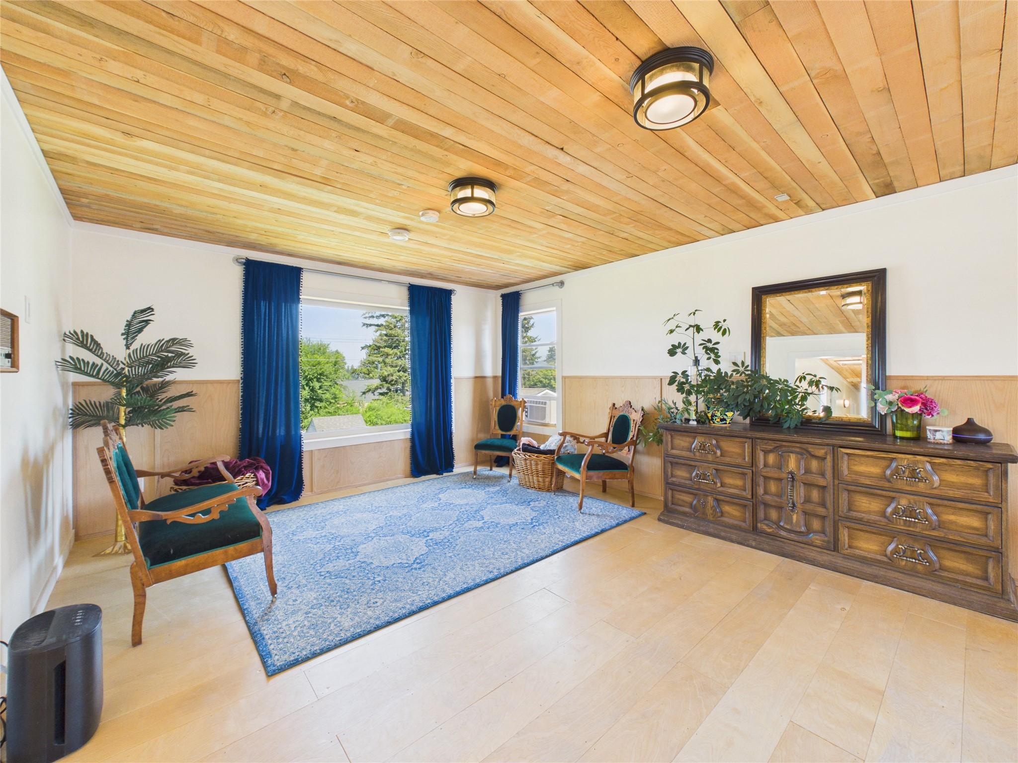 912 8Th Street, Cranbrook, BC - With Exterior