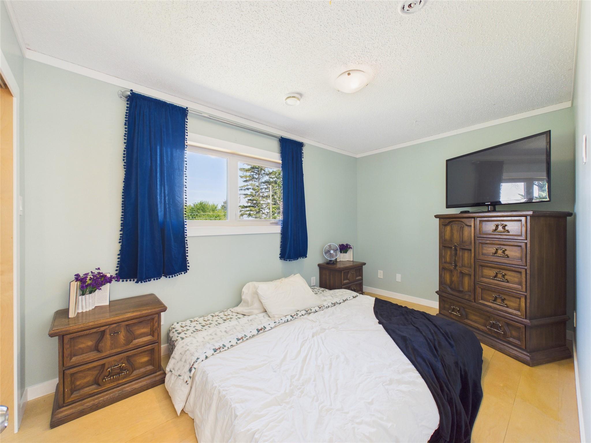 912 8Th Street, Cranbrook, BC - Indoor Photo Showing Bedroom
