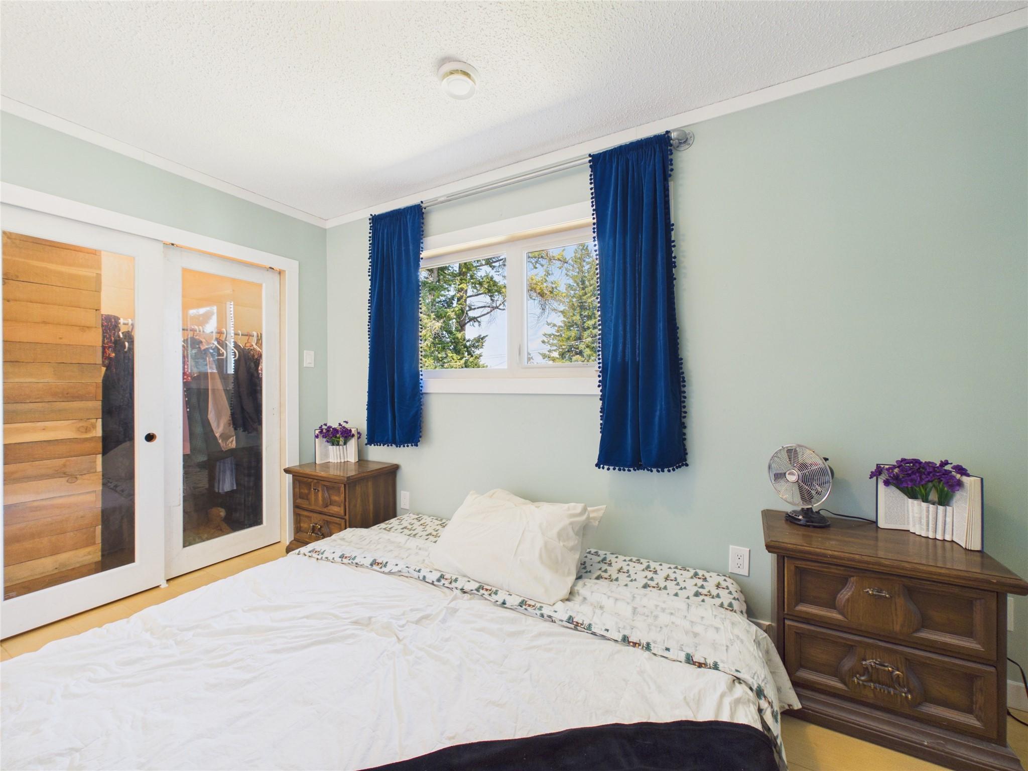 912 8Th Street, Cranbrook, BC - Indoor Photo Showing Bedroom