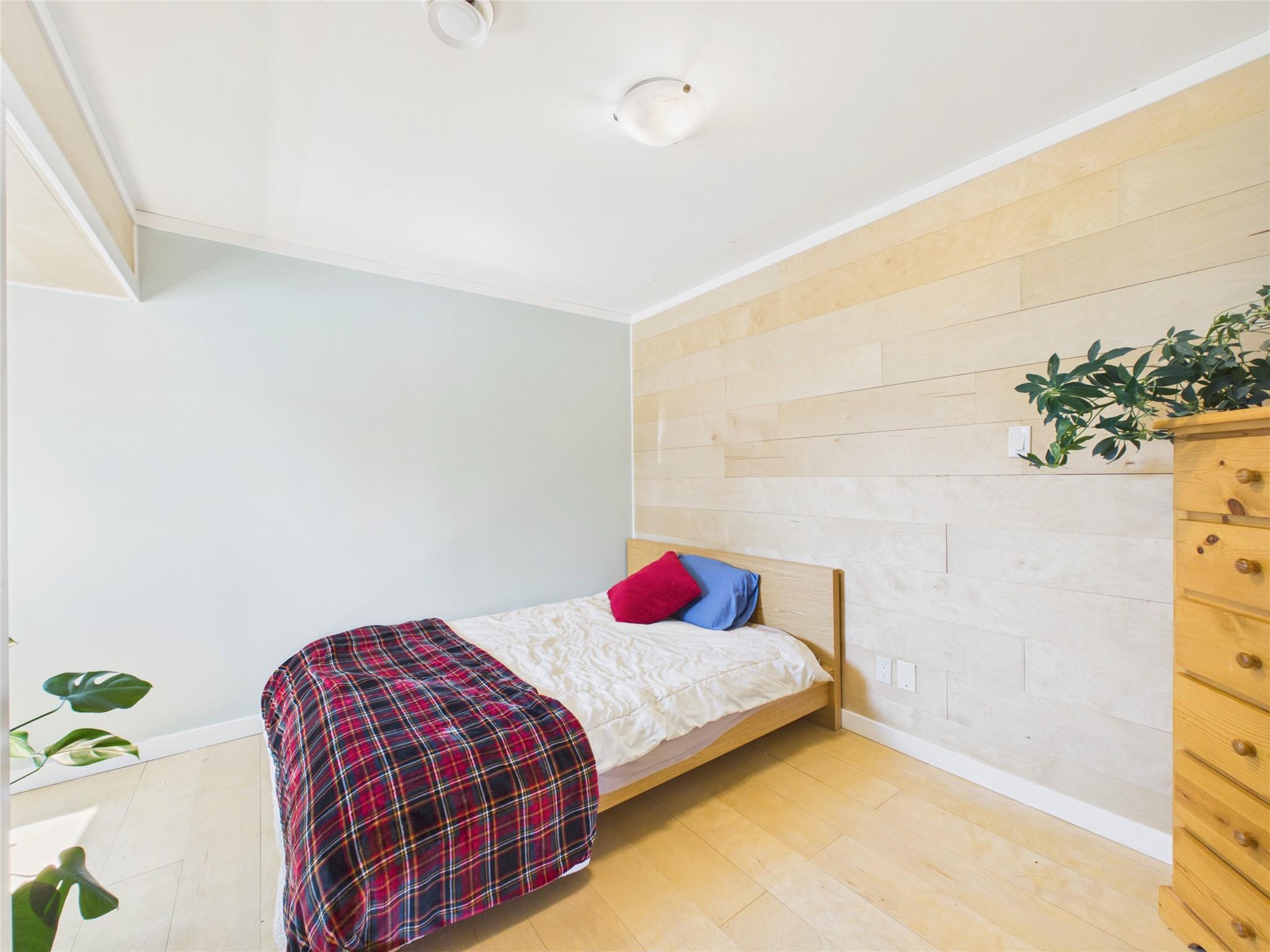912 8Th Street, Cranbrook, BC - Indoor Photo Showing Bedroom