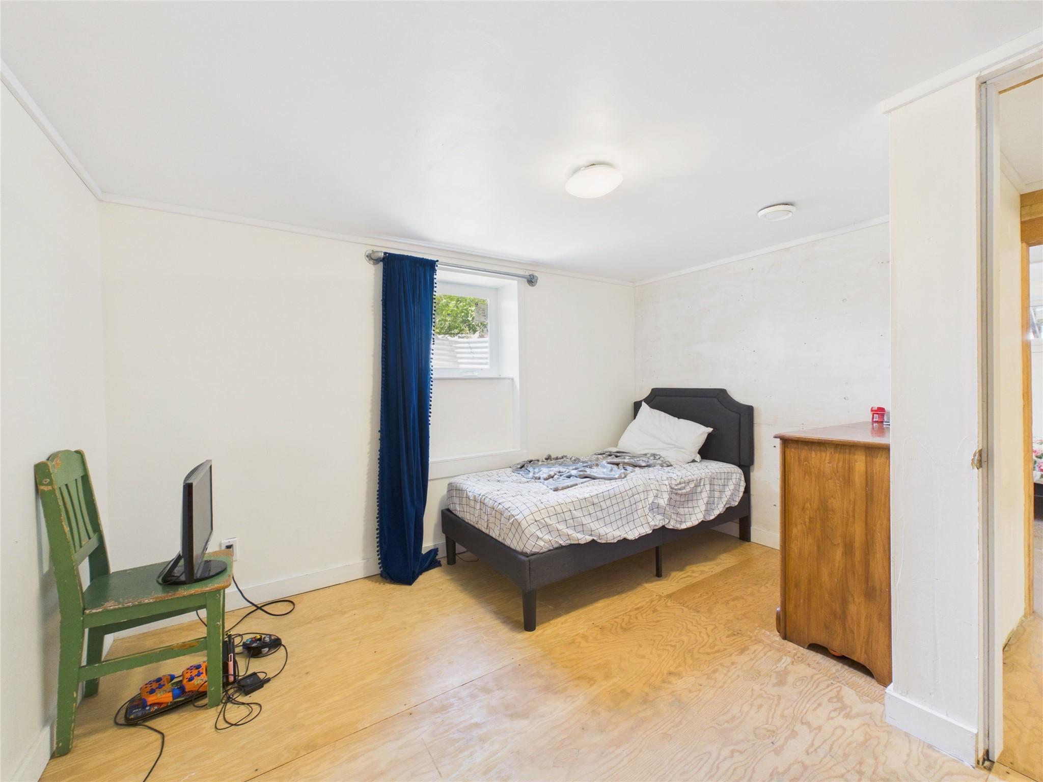 912 8Th Street, Cranbrook, BC - Indoor Photo Showing Bedroom