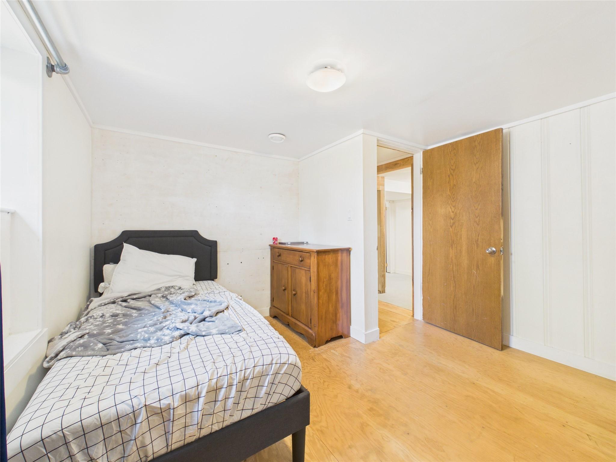 912 8Th Street, Cranbrook, BC - Indoor Photo Showing Bedroom