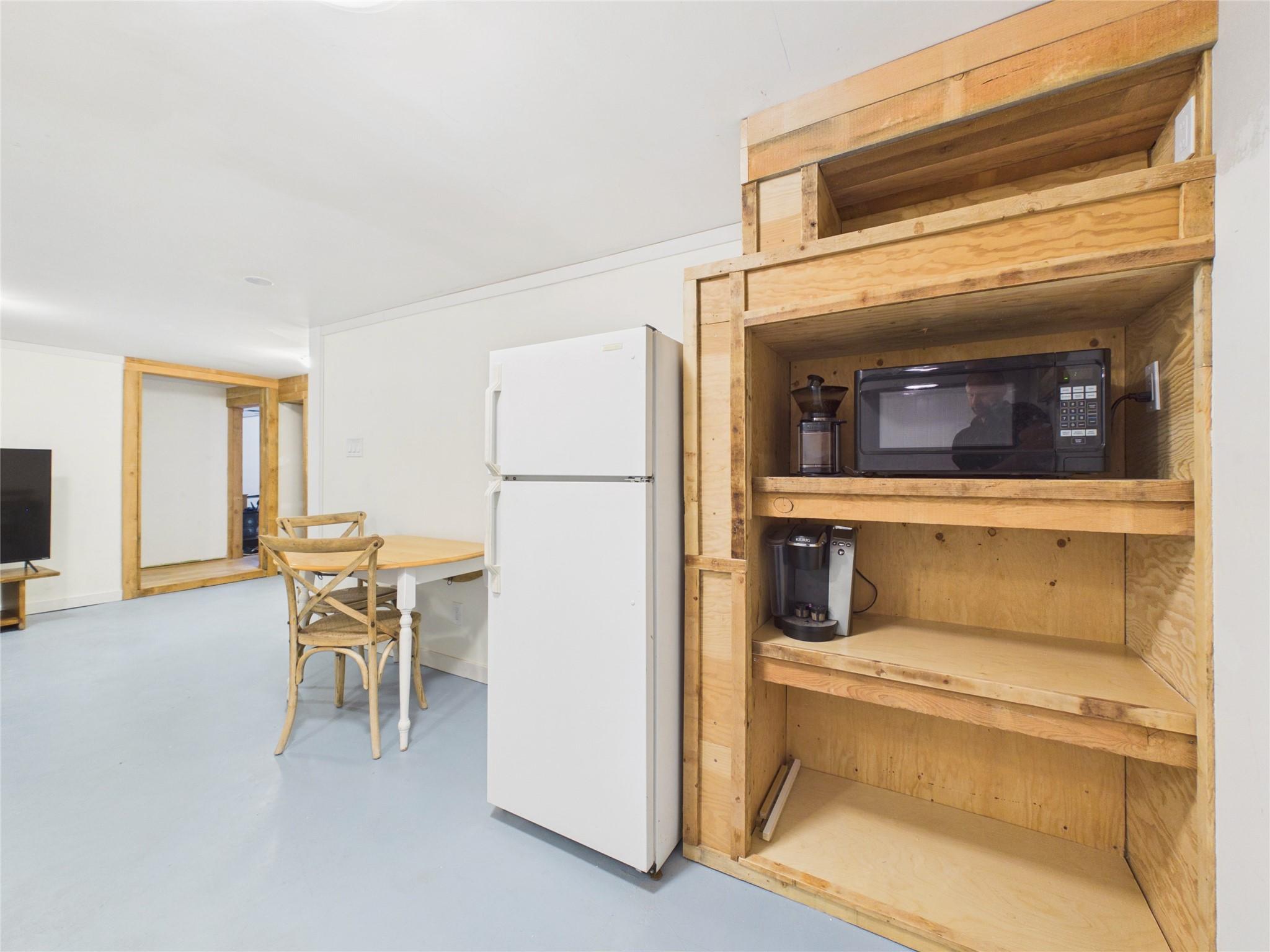 912 8Th Street, Cranbrook, BC - Indoor