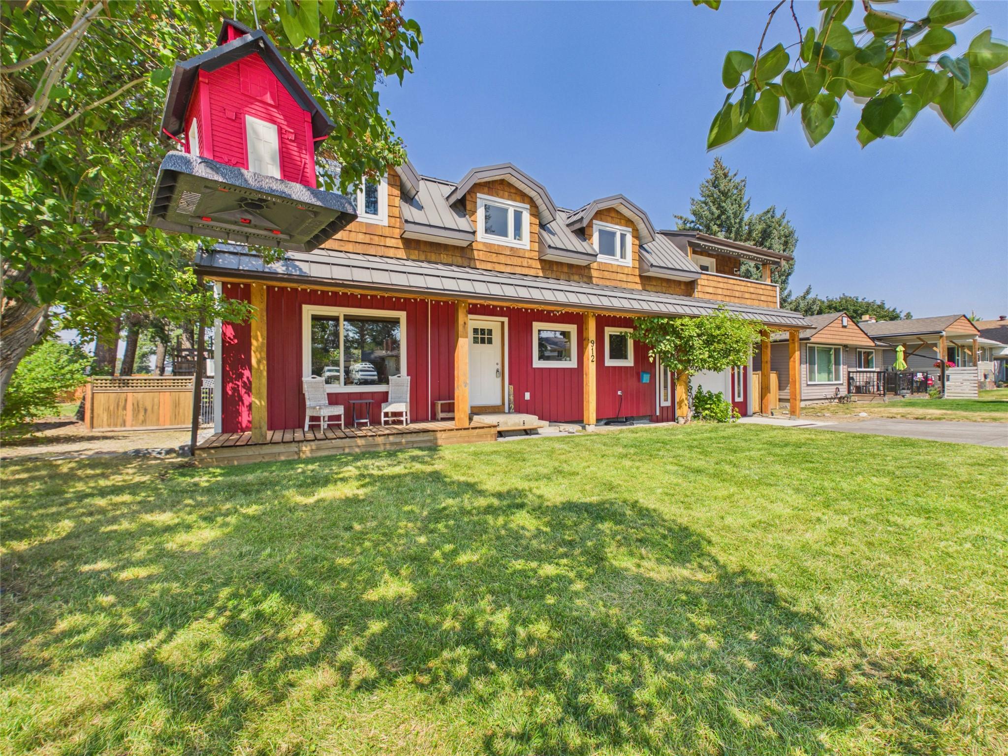 912 8Th Street, Cranbrook, BC - Outdoor