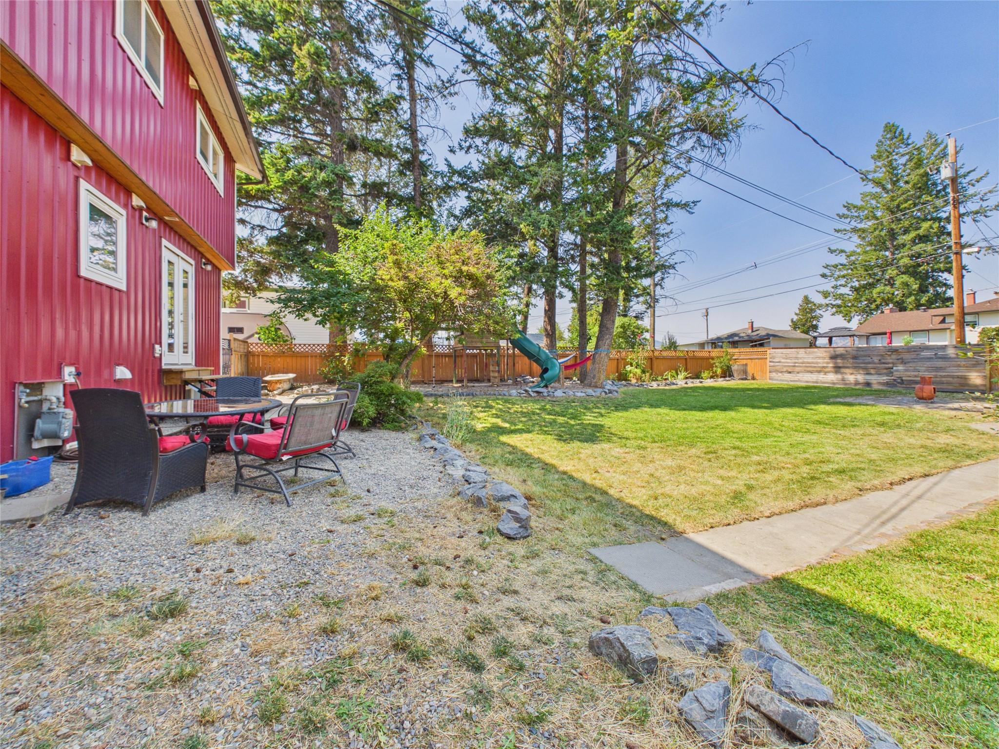 912 8Th Street, Cranbrook, BC - Outdoor