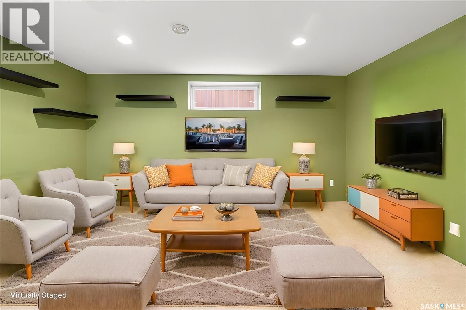911 Maguire Crescent, Saskatoon, SK - Indoor Photo Showing Living Room