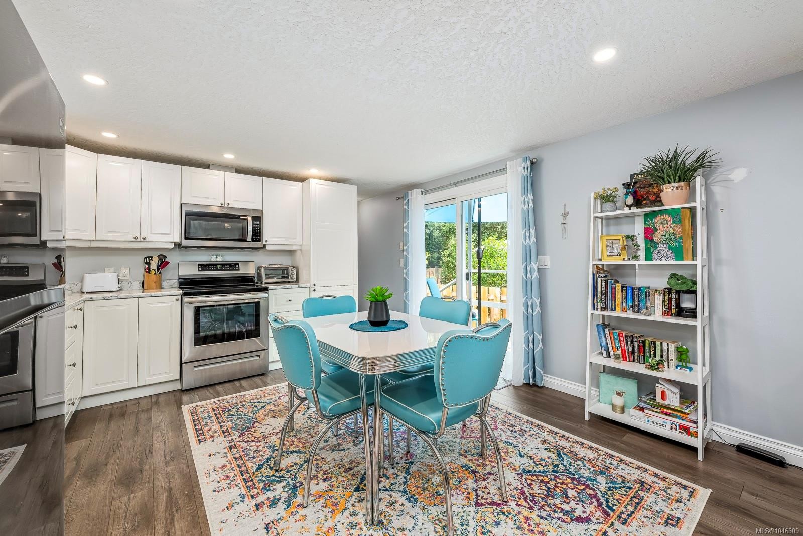 2140 Stadacona Dr, Comox, BC