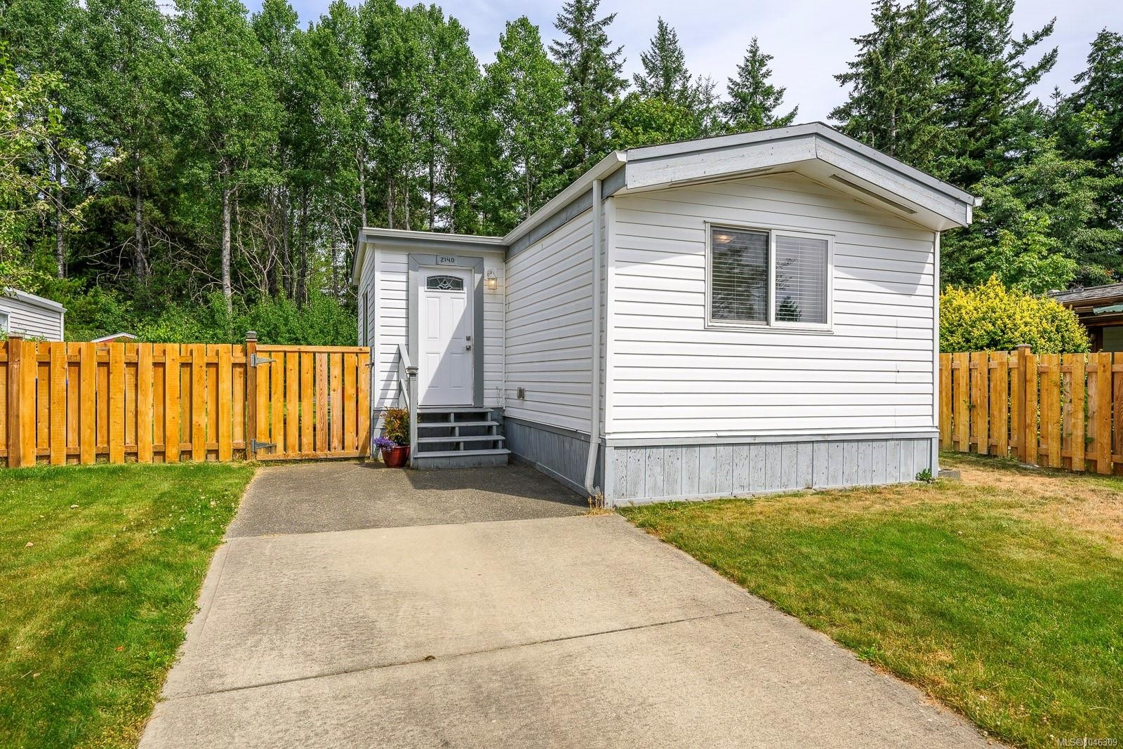 2140 Stadacona Dr, Comox, BC