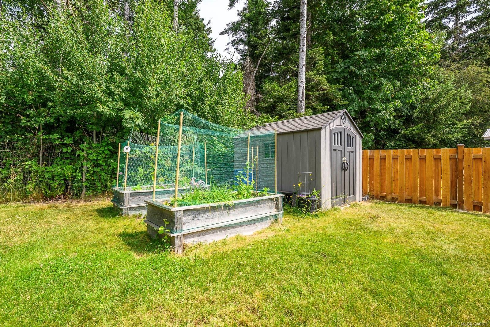 2140 Stadacona Dr, Comox, BC