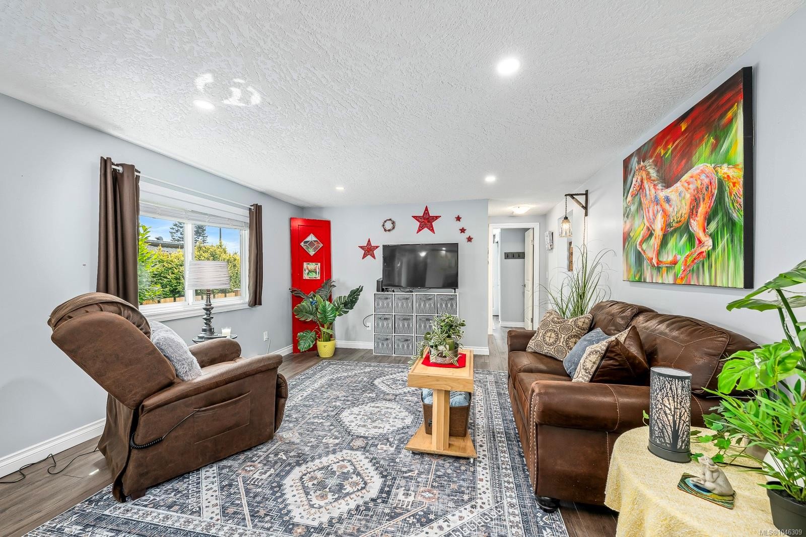 2140 Stadacona Dr, Comox, BC