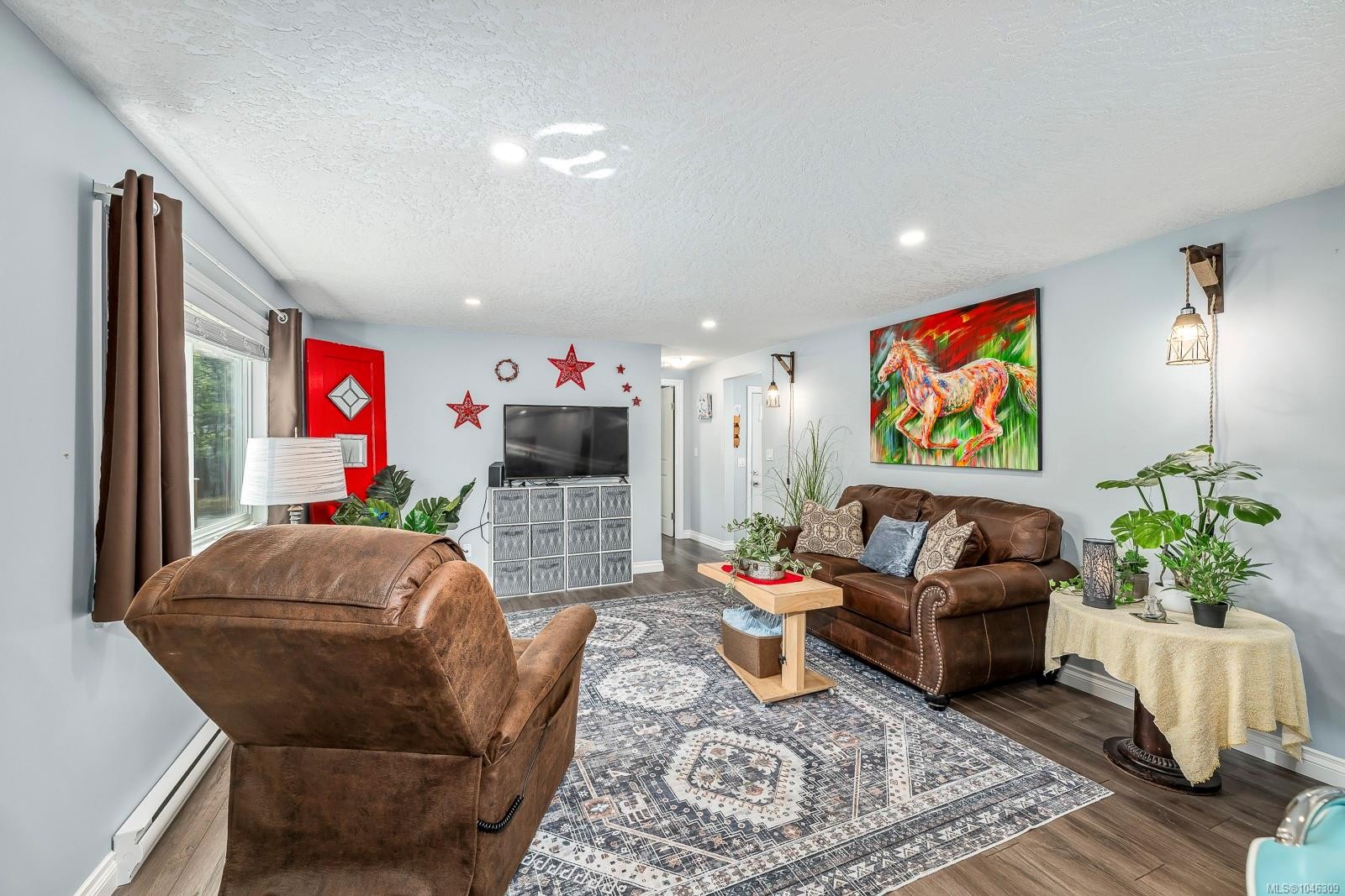 2140 Stadacona Dr, Comox, BC