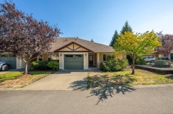 #43-2728 1st St Courtenay, BC V9N 4A4