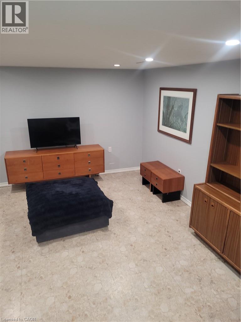 23 Bentley Place, Hamilton, ON - Indoor