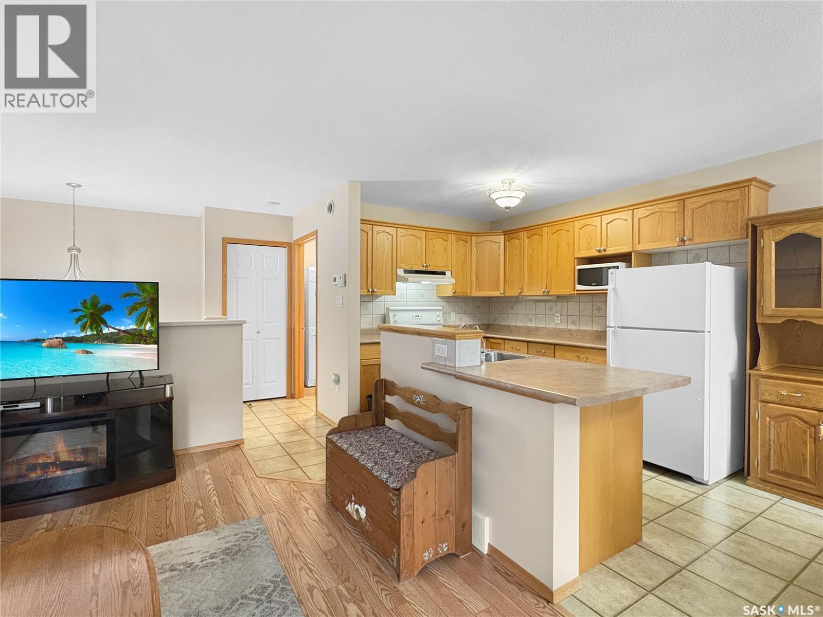 Unit 5 2321 Kildeer Drive, North Battleford, SK - Indoor Photo Showing Kitchen