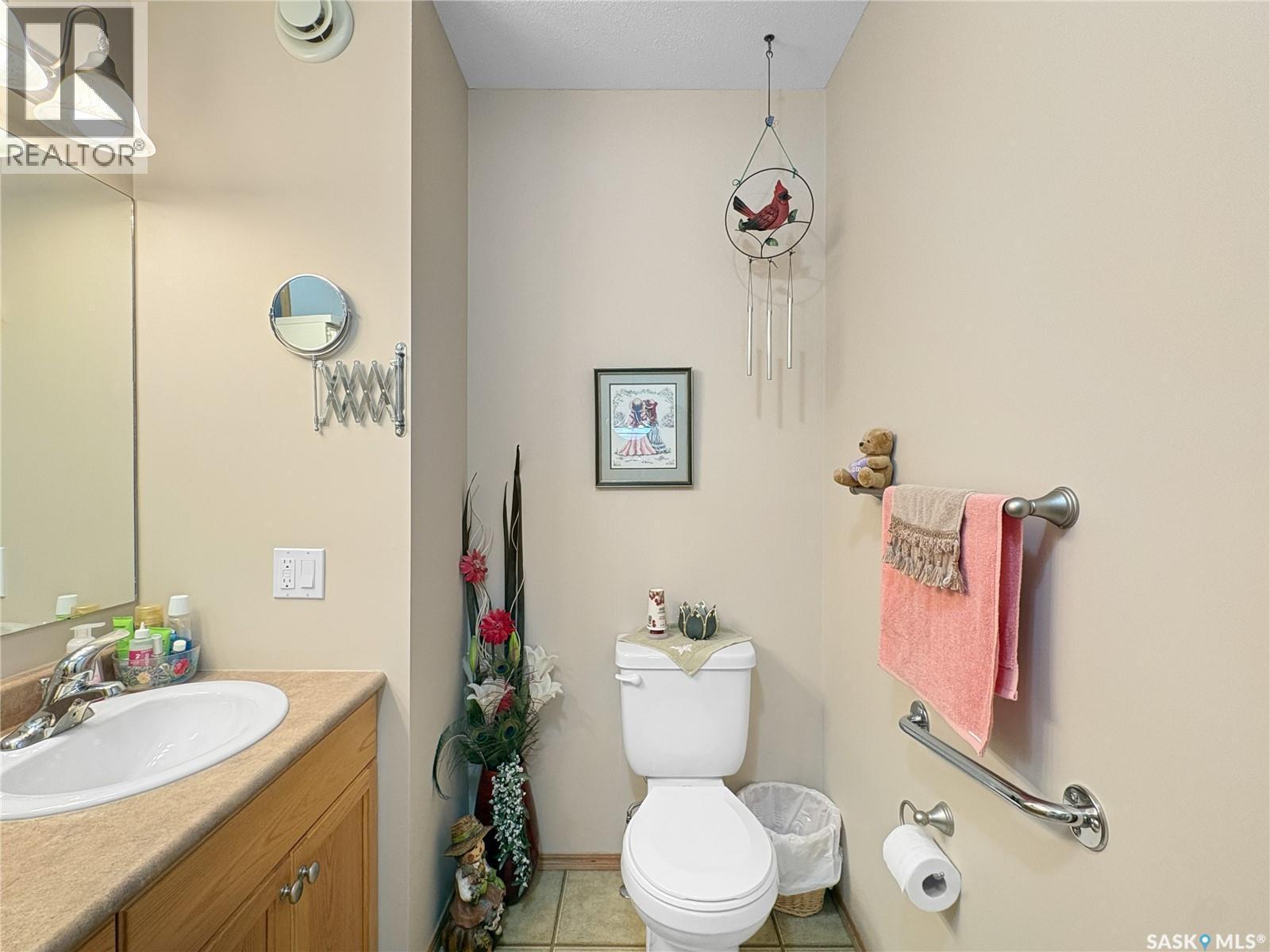 Unit 5 2321 Kildeer Drive, North Battleford, SK - Indoor Photo Showing Bathroom