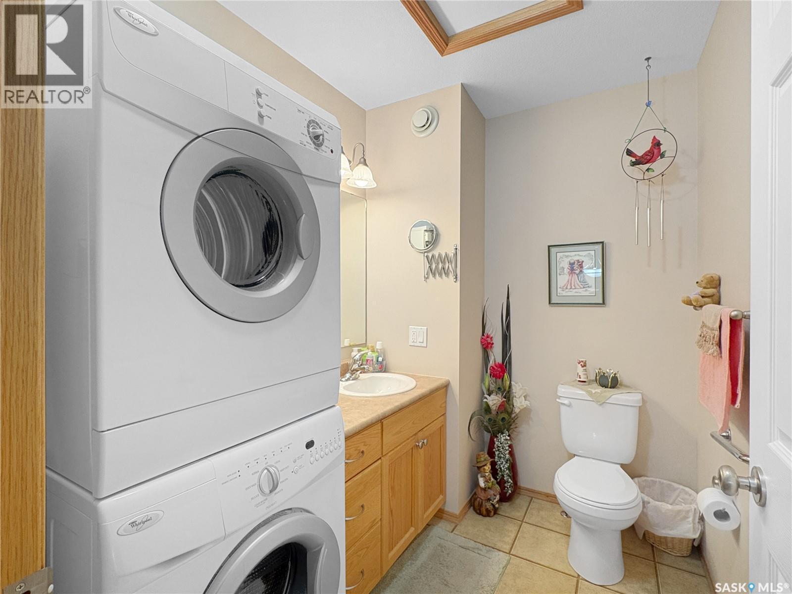 Unit 5 2321 Kildeer Drive, North Battleford, SK - Indoor Photo Showing Laundry Room