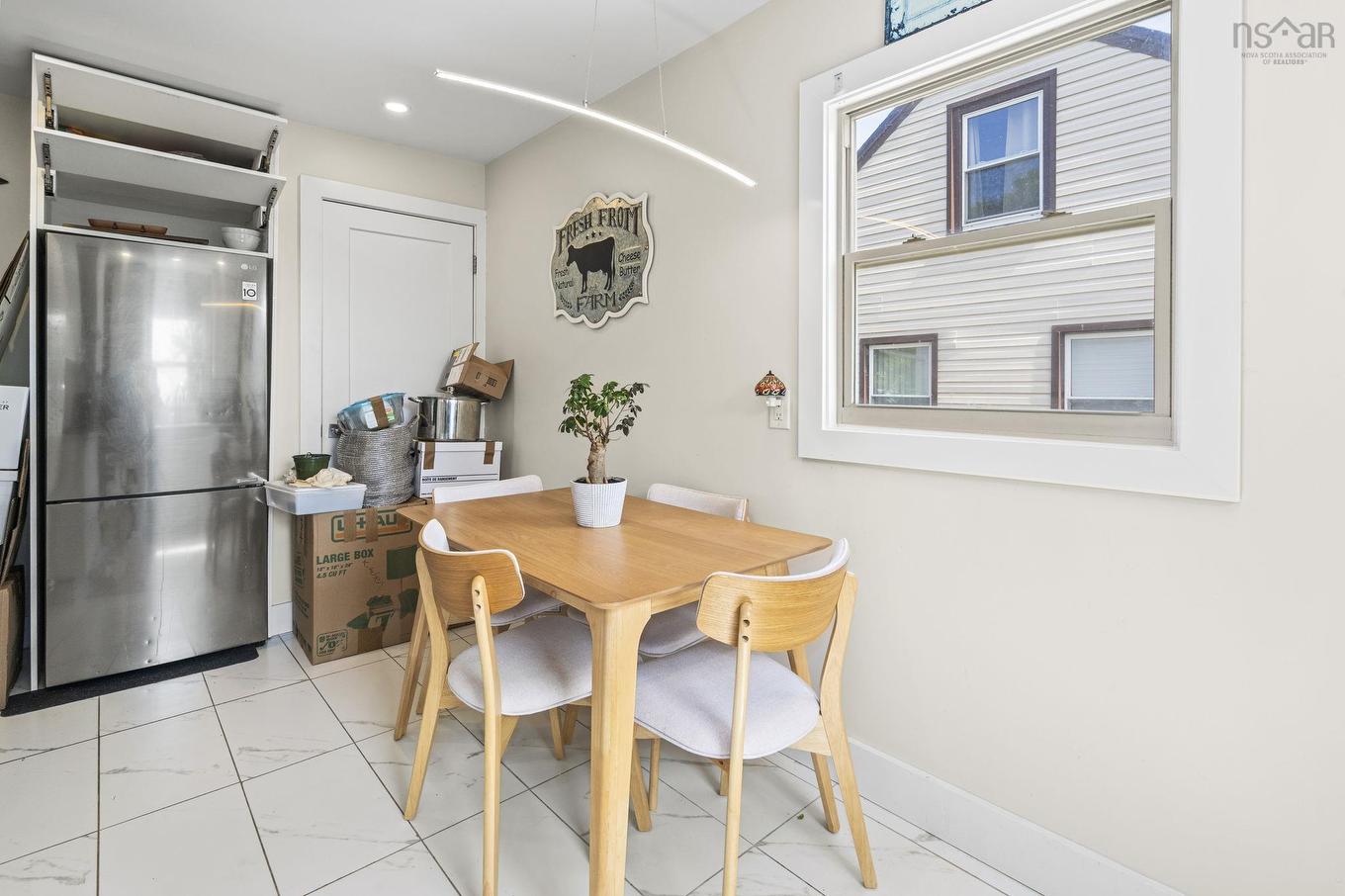 2 Hilltop Terrace, Dartmouth, NS - Indoor Photo Showing Dining Room