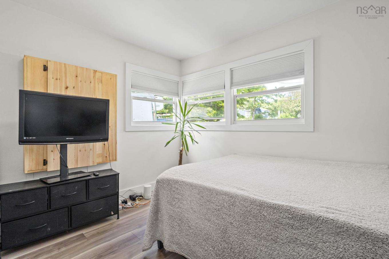 2 Hilltop Terrace, Dartmouth, NS - Indoor Photo Showing Bedroom