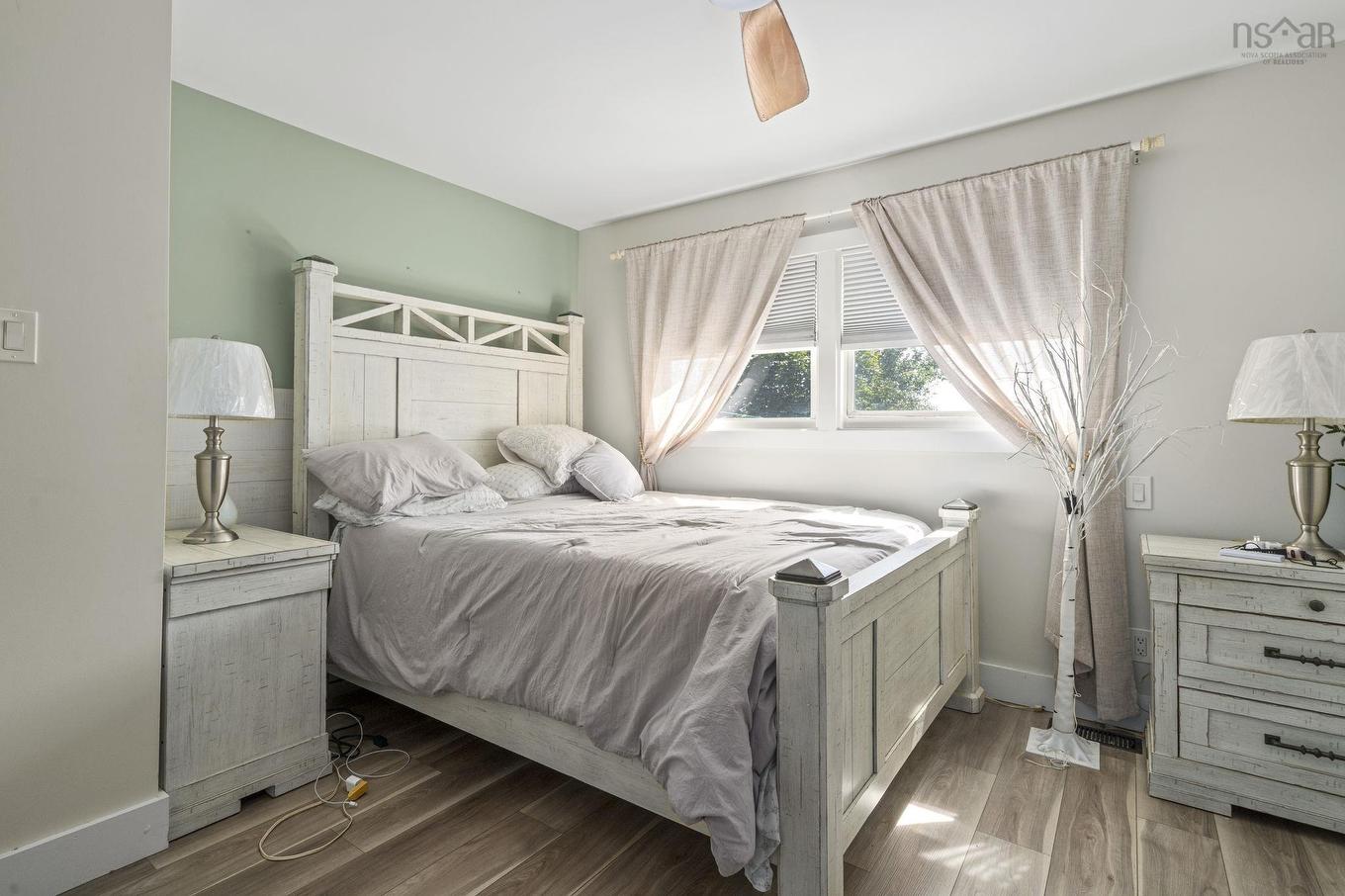 2 Hilltop Terrace, Dartmouth, NS - Indoor Photo Showing Bedroom