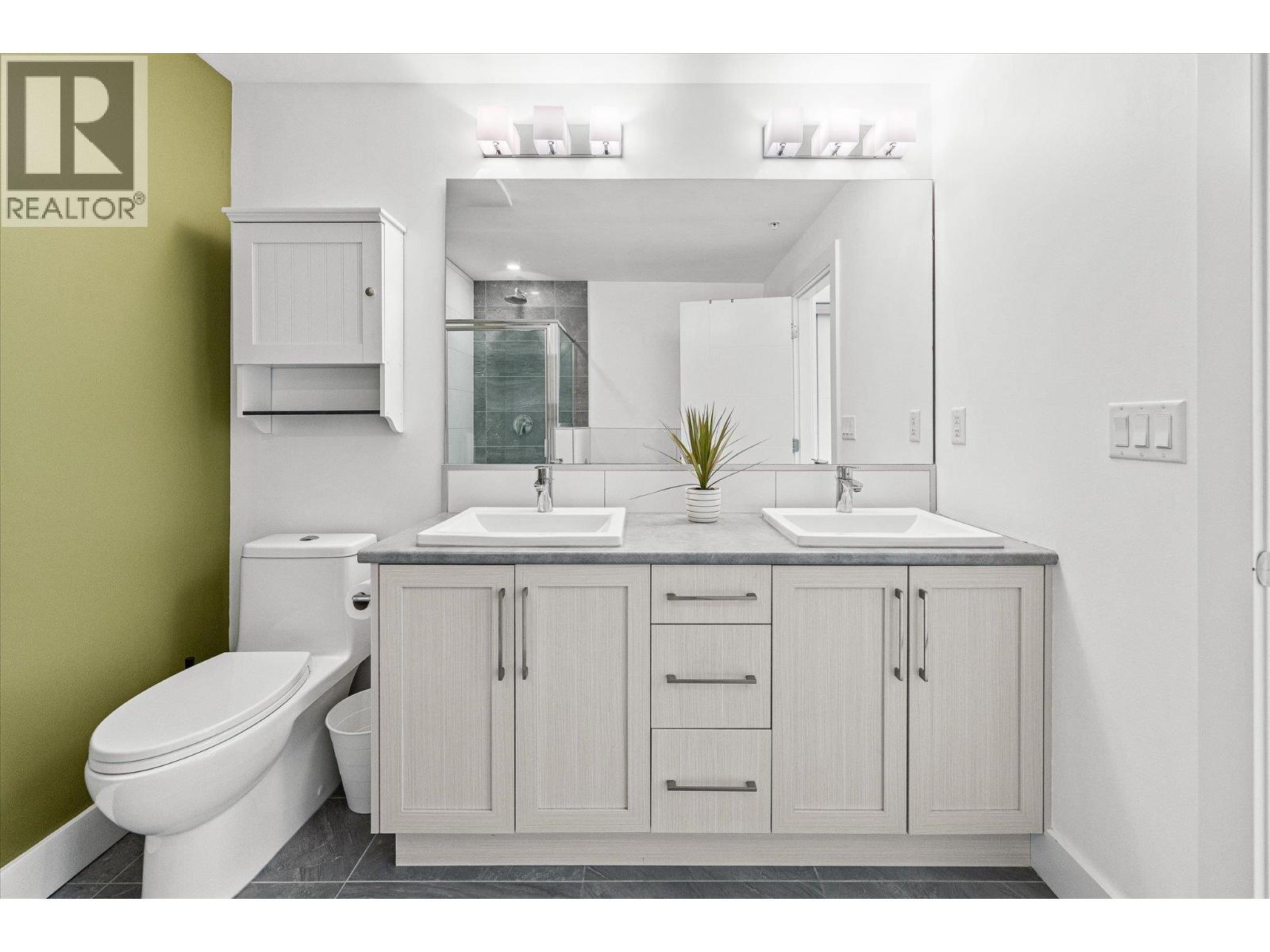 4380 Lakeshore Road Unit# 206, Kelowna, BC - Indoor Photo Showing Bathroom