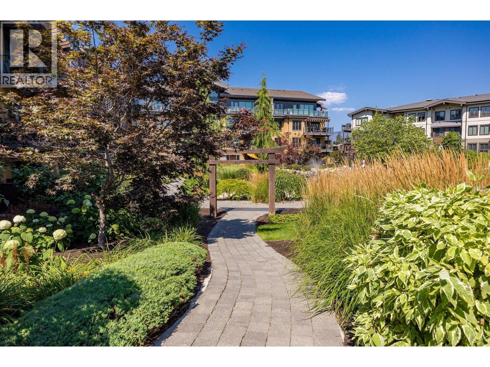 4380 Lakeshore Road Unit# 206, Kelowna, BC - Outdoor