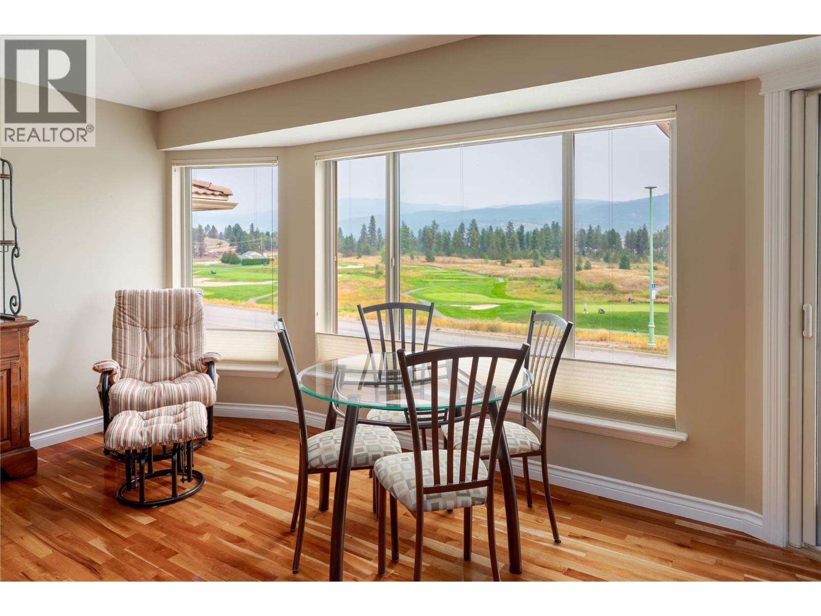 2455 Quail Ridge Boulevard Unit# 111, Kelowna, BC - Indoor Photo Showing Dining Room