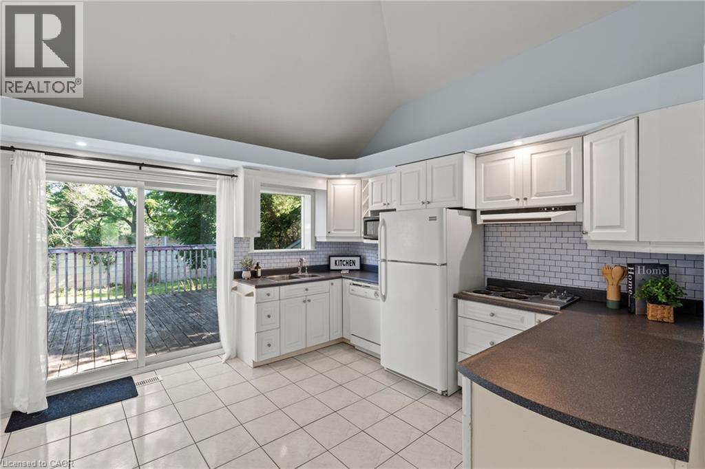 123 Morton Avenue, Brantford, ON - Indoor Photo Showing Kitchen With Double Sink