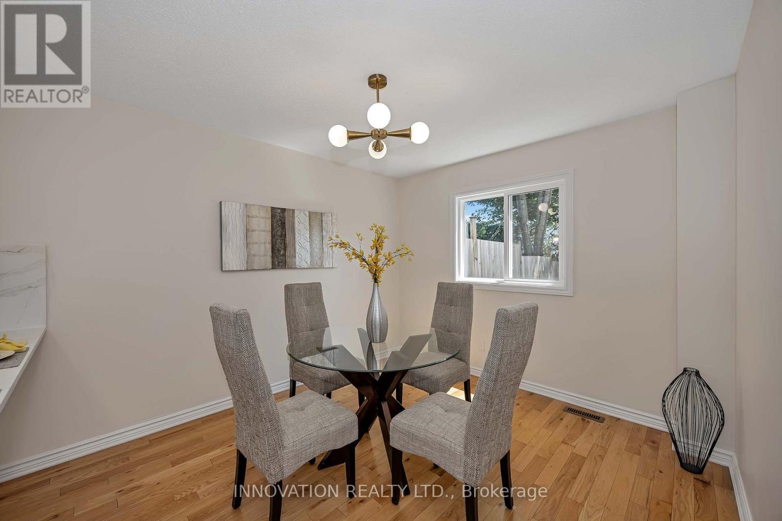 33 Exeter Drive, Ottawa, ON - Indoor Photo Showing Dining Room