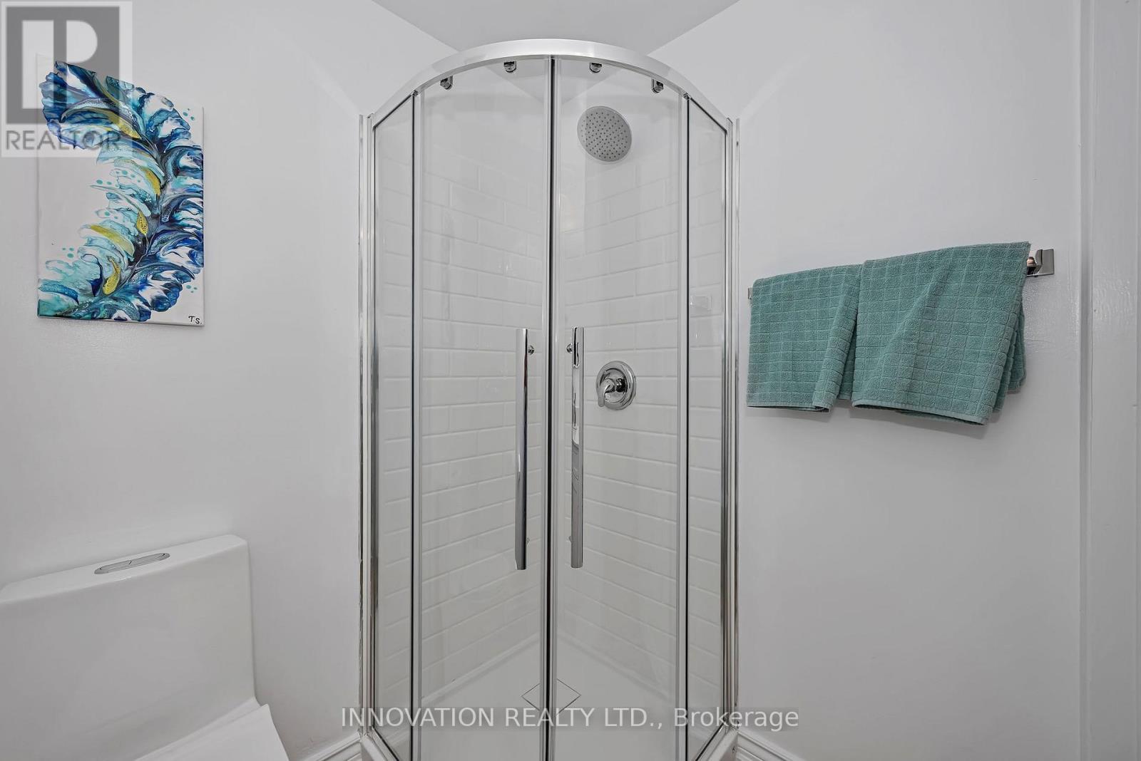 33 Exeter Drive, Ottawa, ON - Indoor Photo Showing Bathroom