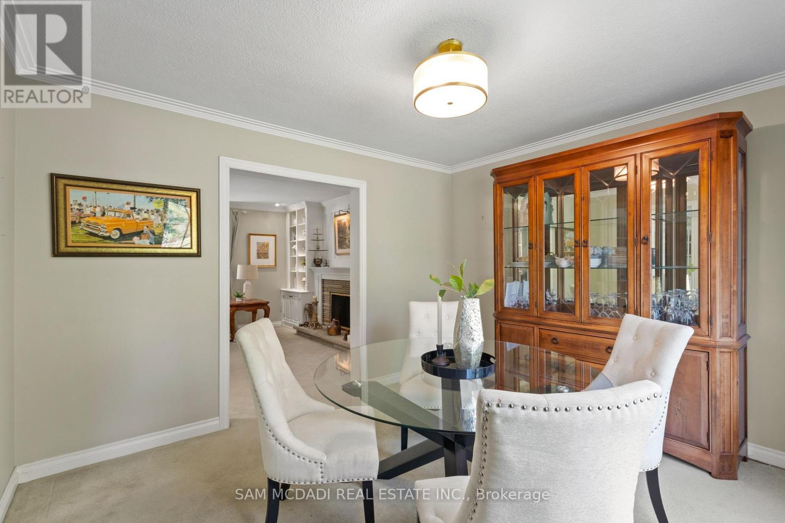 865 Meadow Wood Road, Mississauga, ON - Indoor Photo Showing Dining Room
