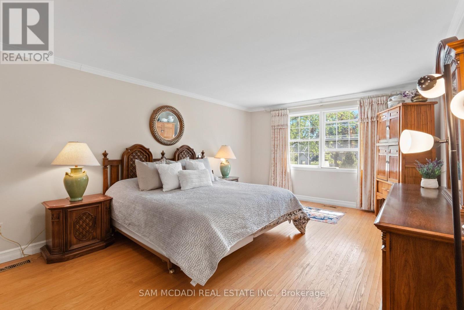 865 Meadow Wood Road, Mississauga, ON - Indoor Photo Showing Bedroom