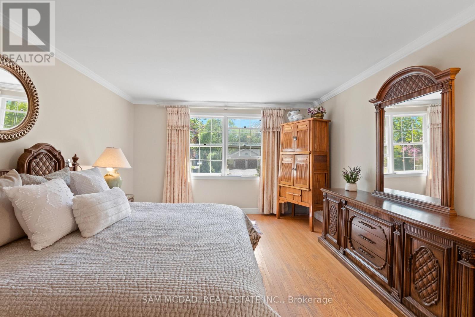 865 Meadow Wood Road, Mississauga, ON - Indoor Photo Showing Bedroom
