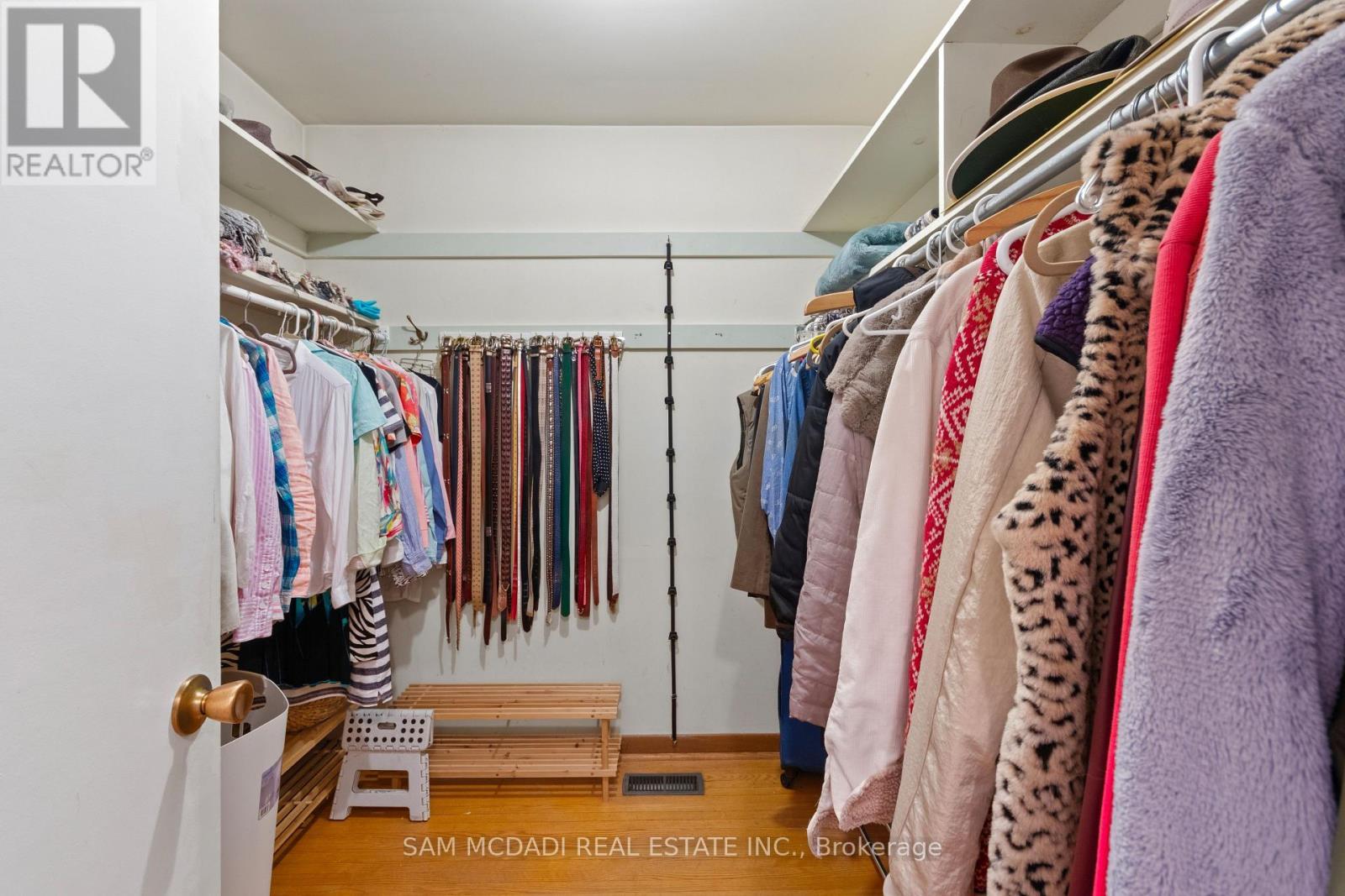 865 Meadow Wood Road, Mississauga, ON - Indoor With Storage
